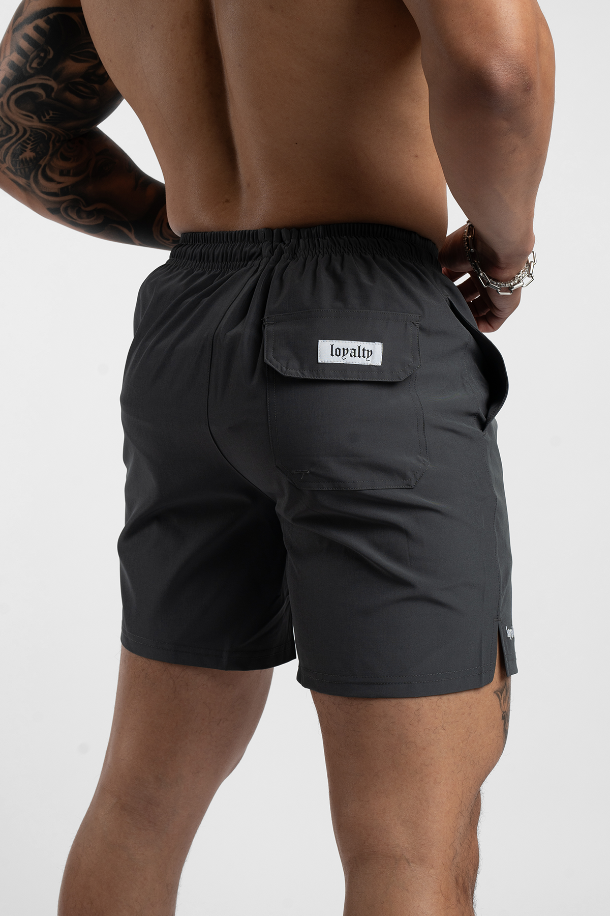 Essential Shorts 5" Inseam