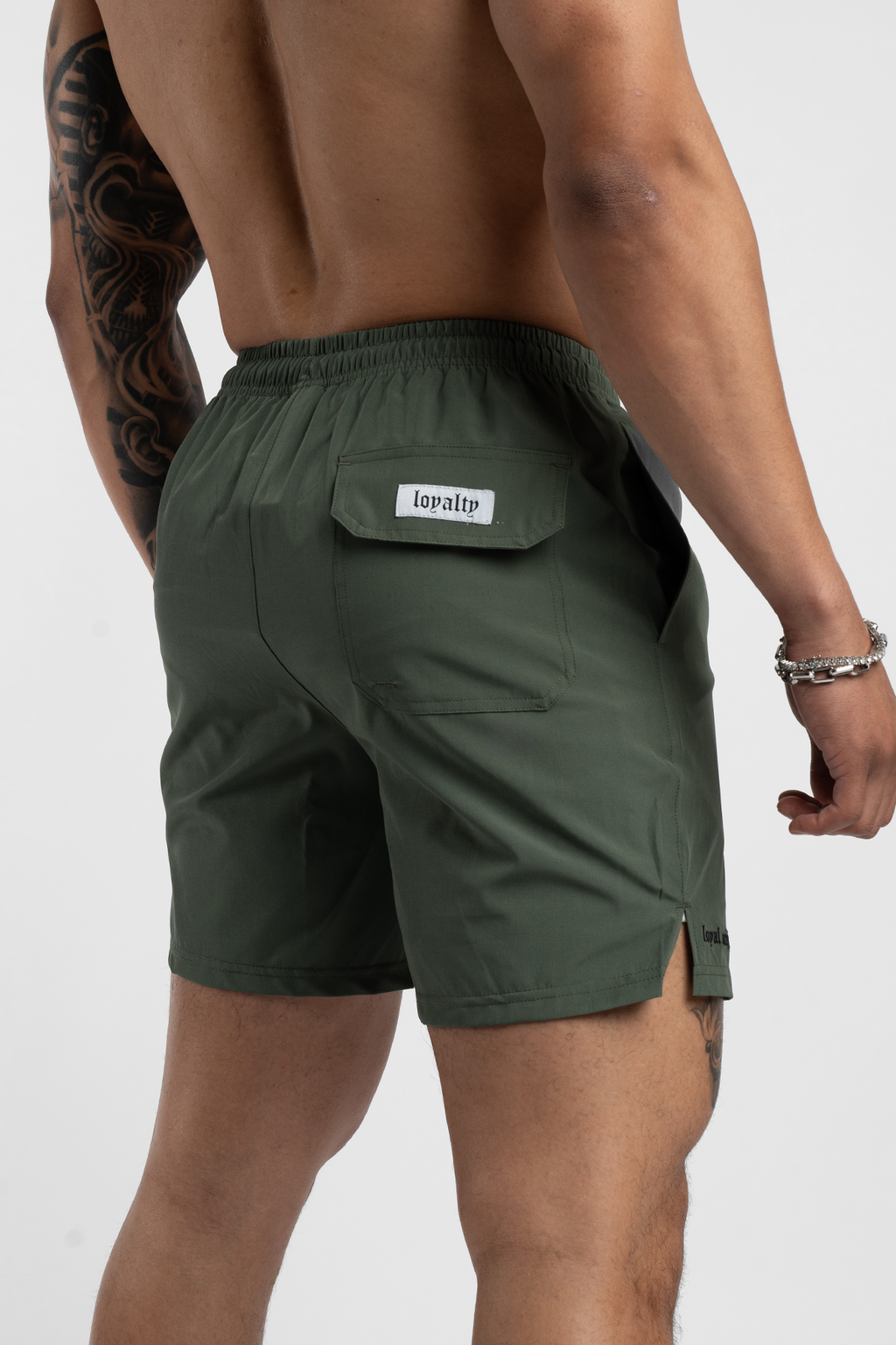 Essential Shorts 5" Inseam